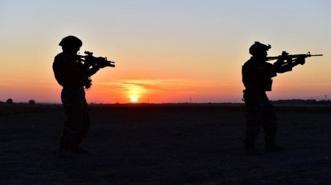 2 PKK'lı terörist hudut karakoluna teslim oldu