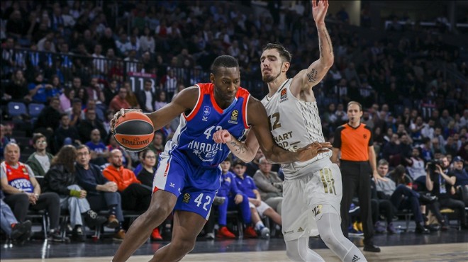 Anadolu Efes, Fransız ekibi ASVEL'i ezdi geçti!