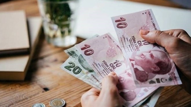 Aylıklar eriyor: Emekli 3 ayda bin 500 lira kaybetti!