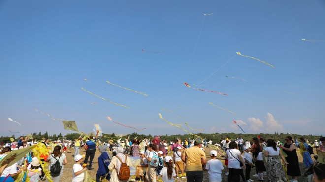 Bergama UNESCO'ya girişinin 9. yılını uçurtmalarla kutladı