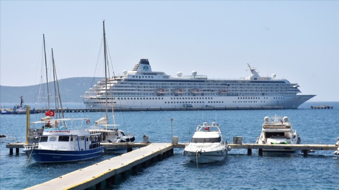 Bodrum'a kruvaziyerden turist akını!