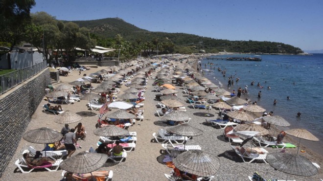 Bodrum'un plajlarında bayram yoğunluğu!