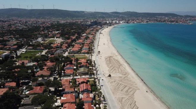 Çeşme'de bayram telaşı... Tatil için son fırsat!