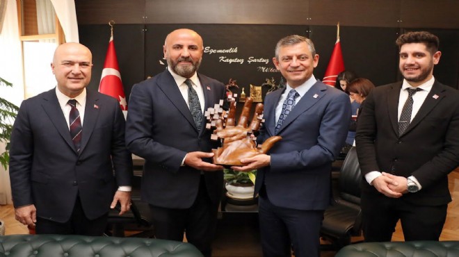 CHP Karabağlar’dan ‘Özel’ ziyaret