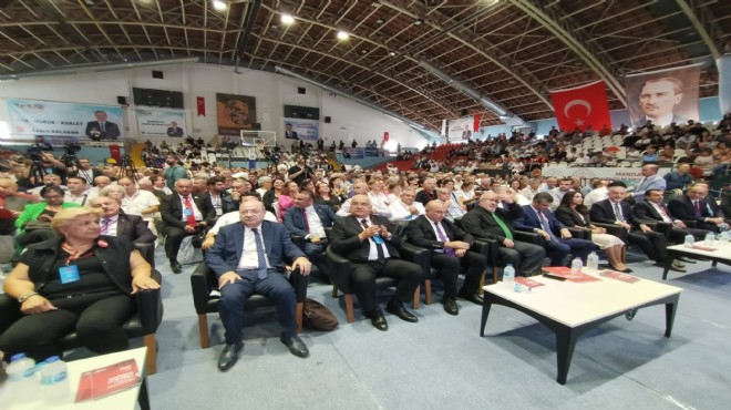 CHP Kongresi’nde kıran kırana seçim… Manisa’da ‘Özel’ zafer!