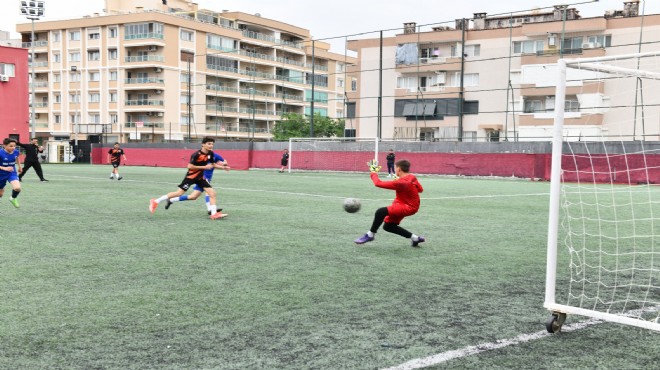 Çiğli'de 19 Mayıs özel turnuvası başladı