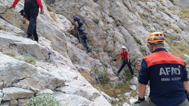 Çoban ve koyunu mahsur kaldı