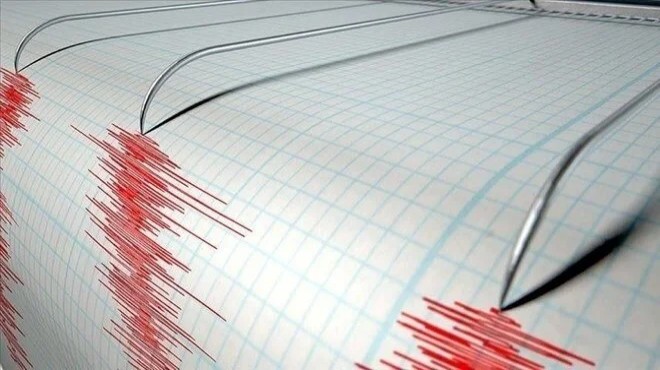 Endonezya'da 7,1 büyüklüğünde deprem!