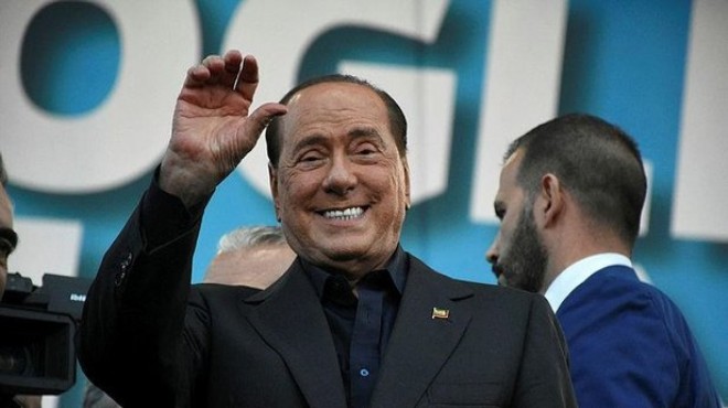 Eski İtalya Başbakanı Berlusconi hayatını kaybetti