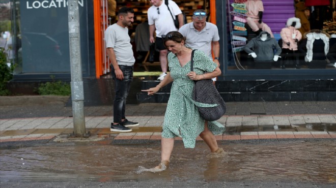 Fethiye'de sağanak hayatı olumsuz etkiledi