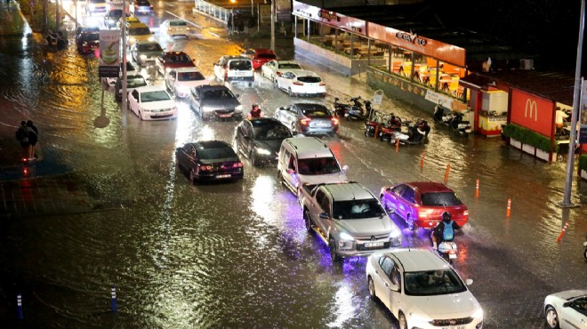 Fethiye'de sağanak hayatı olumsuz etkiledi