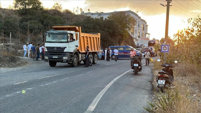 Hafriyat kamyonunun altında kaldı... Motosiklet sürücüsünün acı sonu!