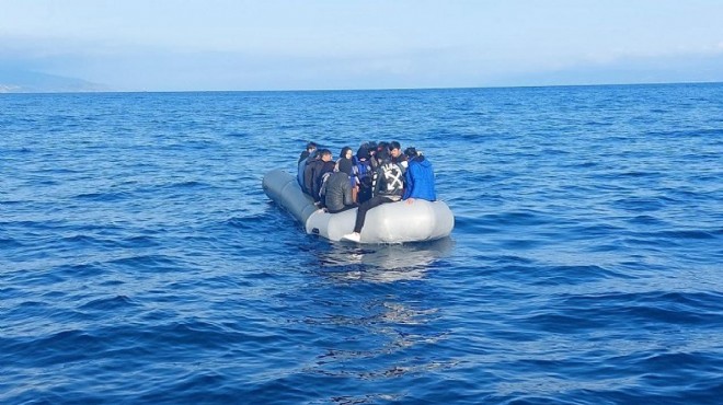 İzmir açıklarında 24 göçmen yakalandı