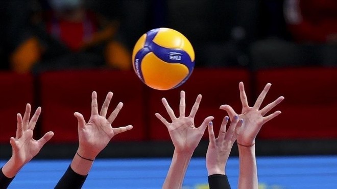 İzmir'de voleybol final etabı şöleni