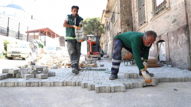 Konak’ta yol ve kaldırım çalışmaları hız kesmeden sürüyor