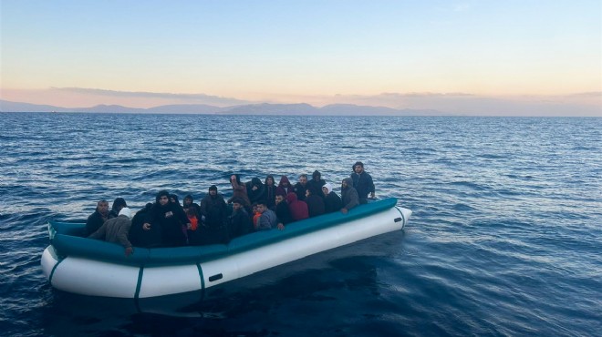 Kuşadası açıklarında 75 düzensiz göçmen kurtarıldı