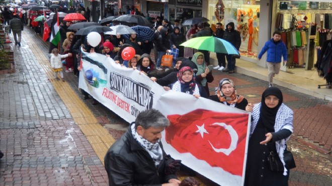 Kütahya'da 'El Ele Gazze Şeridi' eylemi