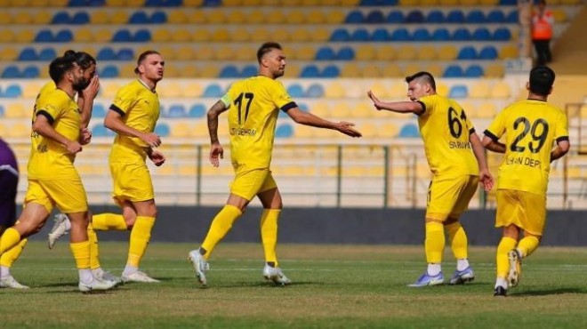 Lider Bucaspor 1928 taraftarı önünde!