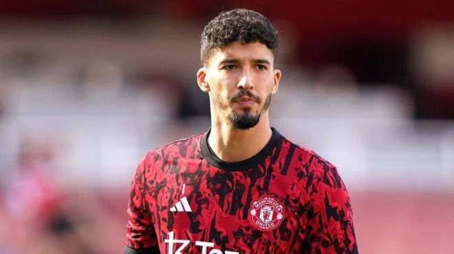 Manchester United'da Altay Bayındır'a kötü haber!