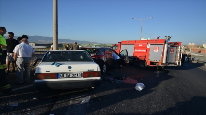 Manisa'da feci kaza... 9 yaralı!