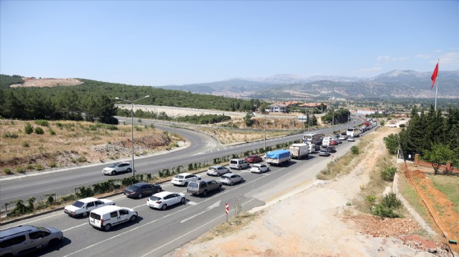 Muğla'da tatilciler dönüş yolunda yoğunluk oluşturdu