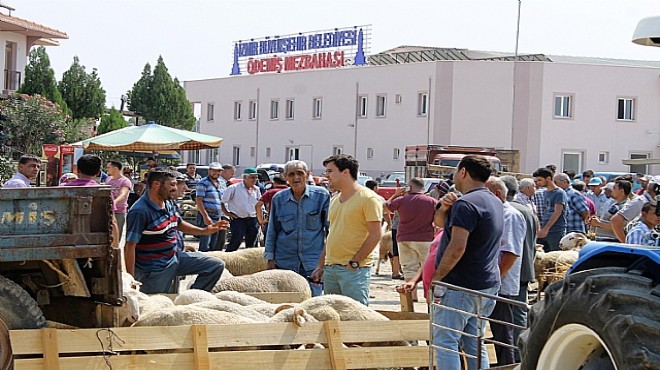 Ödemiş, Kurban Bayramı'na hazırlanıyor