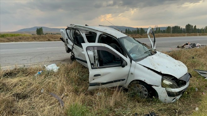 Otomobil şarampole devrildi: 3 kişi yaralandı!