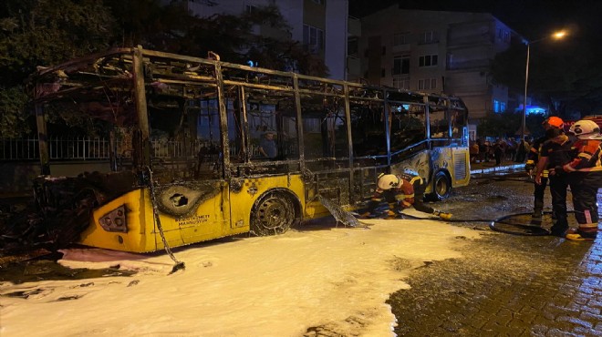 Park halindeki otobüs küle döndü!