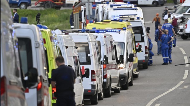 Rusya'da bir AVM'de sıcak su borusu patladı!