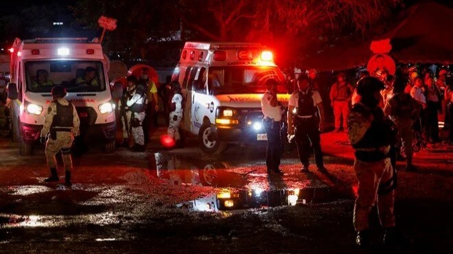 Seçim mitinginde sahne çöktü: 5 ölü, 50 yaralı!