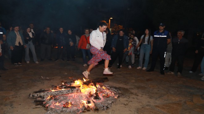 Selçuk'ta renkli Hıdırellez şenliği