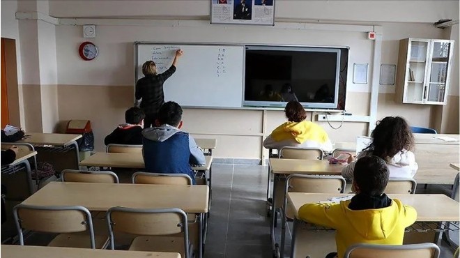 Sendikadan ‘yeni müfredat’ değerlendirmesi: Yeni kurulmuş ülke izlenimi!