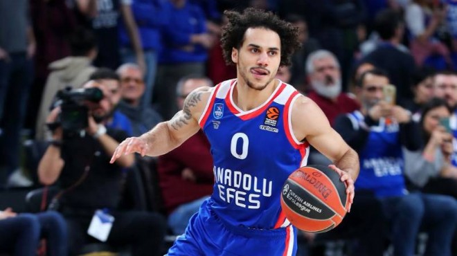 Shane Larkin yuvada kaldı