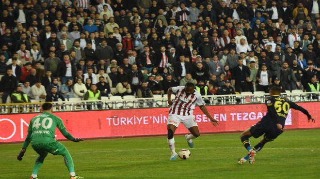 Sivasspor, Fenerbahçe'nin umutlarını uzatmalarda yıktı!