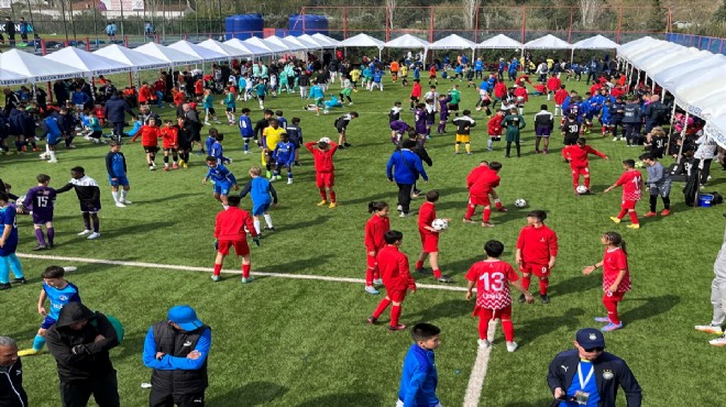 U12 Cup heyecanı 2'inci gününde... Geleceğin yıldızları İzmir'de!