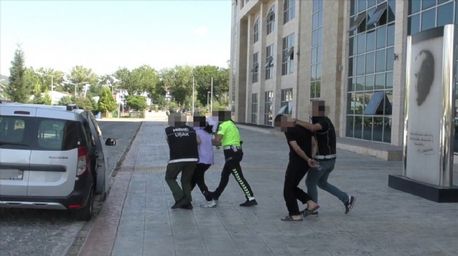 Uşak'ta zehir tacirlerine darbe: 2 kişi tutuklandı