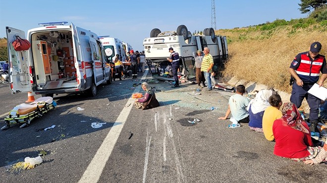 Yola savruldular... Manisa'da can pazarı!