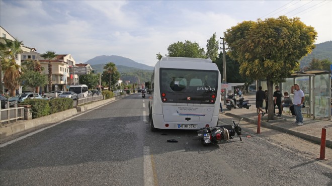 Yolcu minibüsüne çarptı... Motosiklet sürücüsü can verdi!